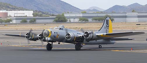 Boeing B-17G Flying Fortress N390TH Liberty Belle